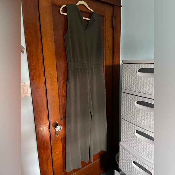 Spanx AirEssentials Jumpsuit in dark palm - Picture 7 of 9